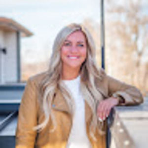 Meet your Posher, Kristin